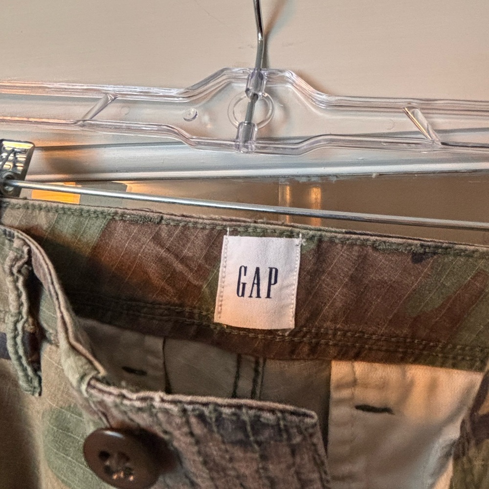GAP Green Camouflage Trousers - Picture 5 of 9